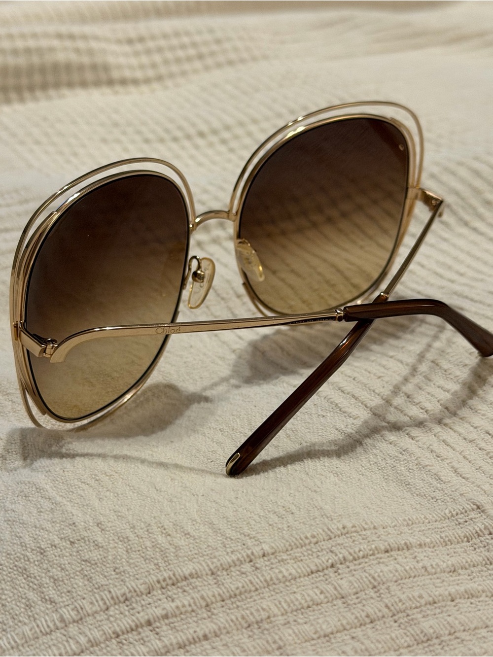 Authentic Chloe Oversized Sunglasses w/ Gold Frame and Brown lenses CE126S - Picture 3 of 8